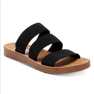 Steve Madden Pascale Flat Sandals